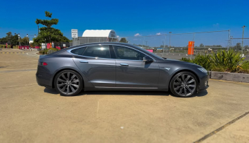 2015 Tesla Model S 85 3.jpg